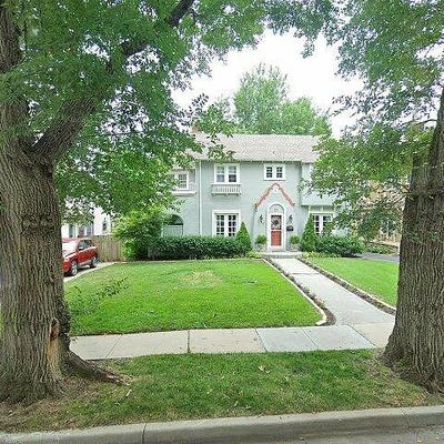 37 E 68 Th Ter, Kansas City, MO 64113