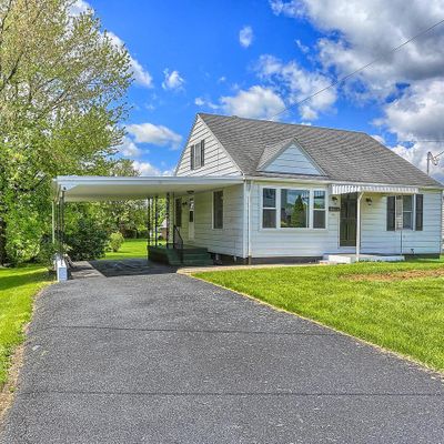 38 Jeffrey Dr, Greencastle, PA 17225