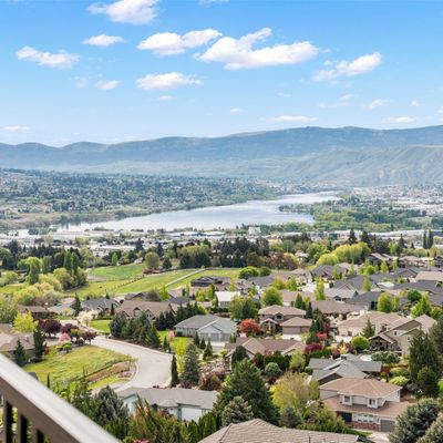 3927 School St, Wenatchee, WA 98801