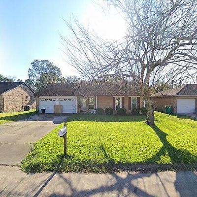 313 Stratmore Dr, Friendswood, TX 77546