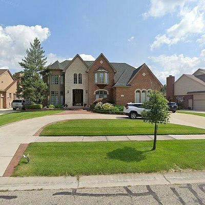 3136 Hedgewood Ln, Rochester Hills, MI 48309