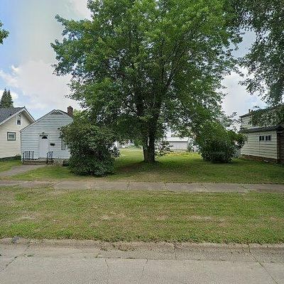 320 10 Th St Nw, Chisholm, MN 55719
