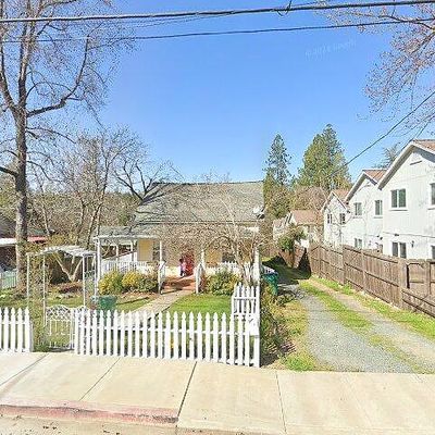 326 Pleasant St, Grass Valley, CA 95945