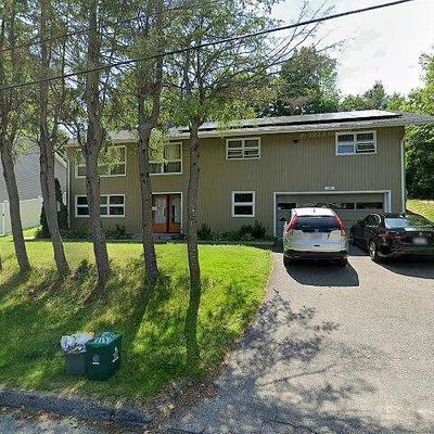 33 Scenic Dr, Worcester, MA 01602