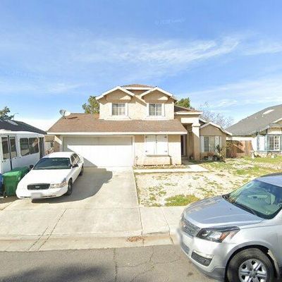 4555 Northstar Dr, Palmdale, CA 93552