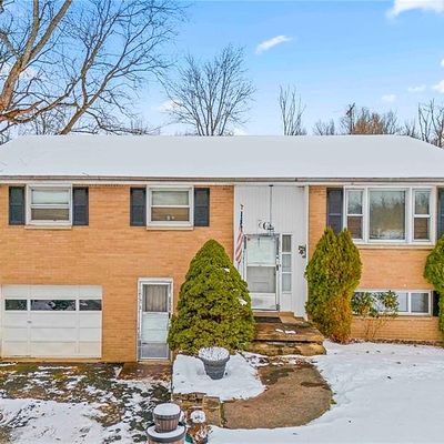 48 The Rd, Washington, PA 15301