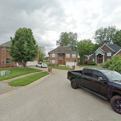 3938 Stonyrun Dr, Louisville, KY 40220