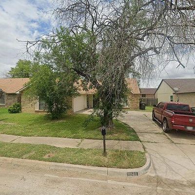 3940 Longmeadow Way, Fort Worth, TX 76133