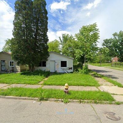 4002 Humphrey St, Detroit, MI 48204