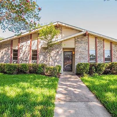 405 Glengarry Dr, Garland, TX 75043