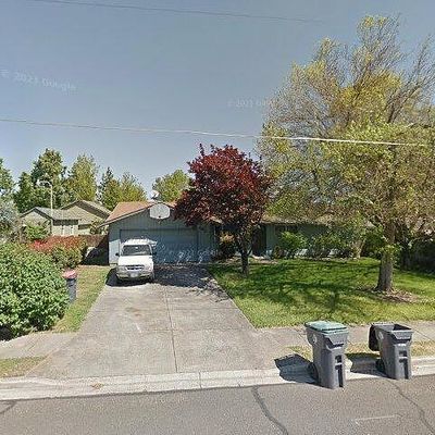 405 Mazama St, Central Point, OR 97502