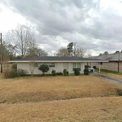 405 W Live Oak St, Gonzales, LA 70737