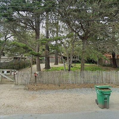 409 Crocker Ave, Pacific Grove, CA 93950