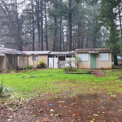 410 W Schumacher St, Cave Junction, OR 97523