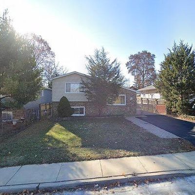 413 Rays Ln, Mundelein, IL 60060