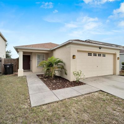 421 Maple Pointe Dr, Seffner, FL 33584