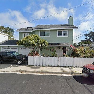 540 Spruce Ave, Pacific Grove, CA 93950