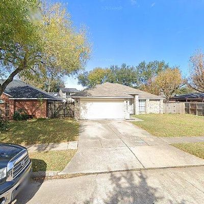 5514 Woodland Glade Dr, Houston, TX 77066