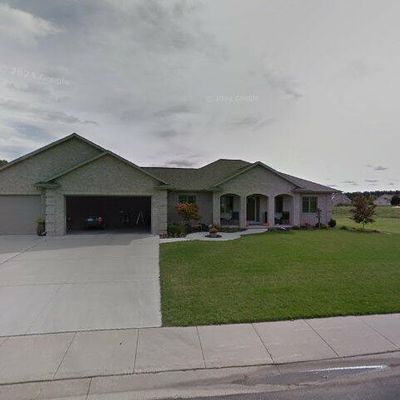 557 Royal Saint Pats Dr, Wrightstown, WI 54180