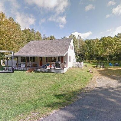 56 Fifield Rd, Manchester, ME 04351