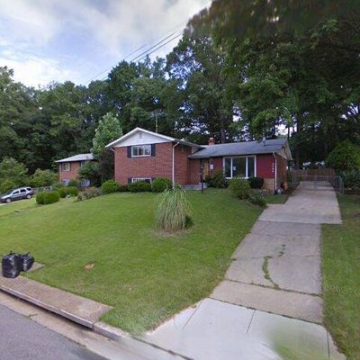 5700 Vassar Dr, College Park, MD 20740