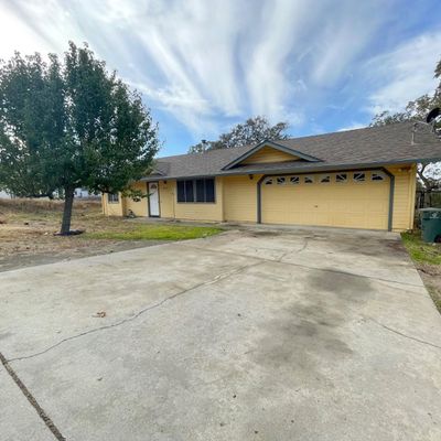 5792 Rippon Rd, Valley Springs, CA 95252