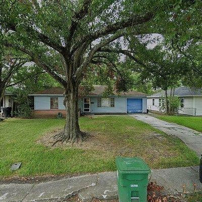 5802 Doulton Dr, Houston, TX 77033