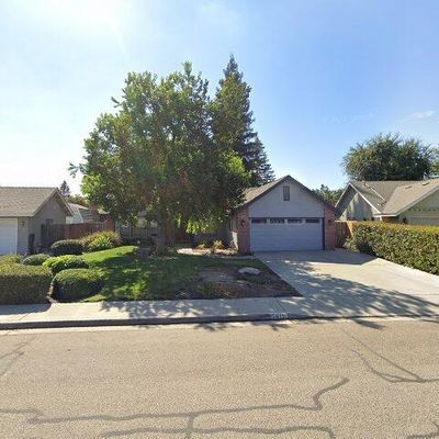 5815 W School Ave, Visalia, CA 93291