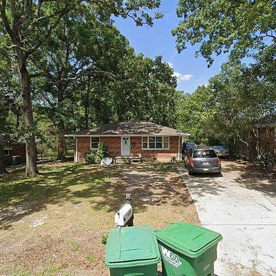 586 Bridge Ave, Forest Park, GA 30297