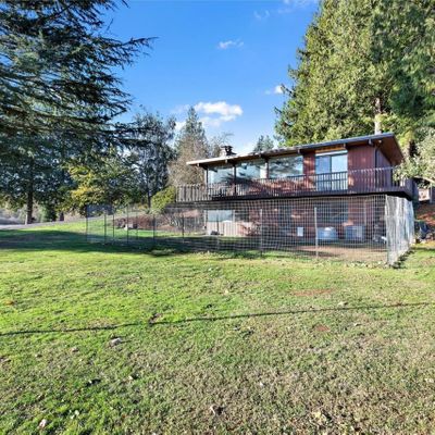 591 E Hemmi Rd, Lynden, WA 98264