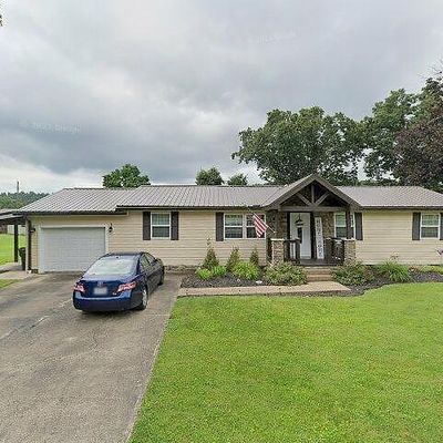 60 Halley Dr, Zanesville, OH 43701