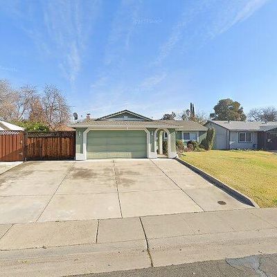 4888 Vogelsang Dr, Sacramento, CA 95842