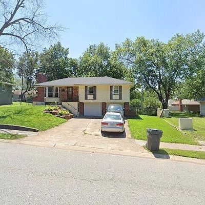 508 Nw Roanoke Dr, Blue Springs, MO 64014
