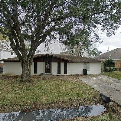 515 Cedar Ave, League City, TX 77573