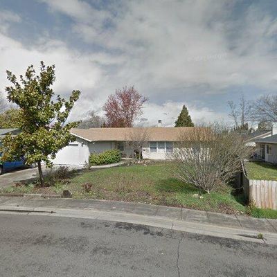 657 Hemlock Ave, Central Point, OR 97502