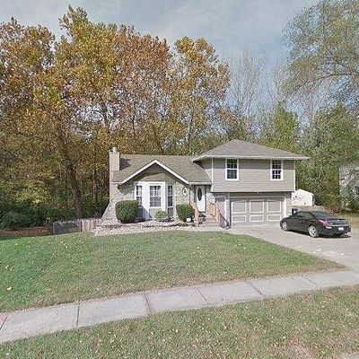 6808 Orchard St, Pleasant Valley, MO 64068