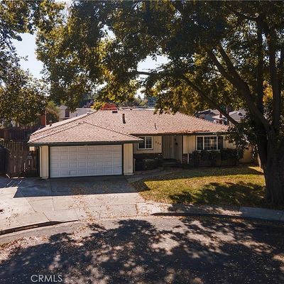 688 Elise Ct, Merced, CA 95340