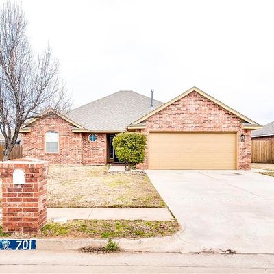 701 Alamo Way, Mustang, OK 73064