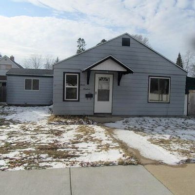 701 Maple St, Grayling, MI 49738