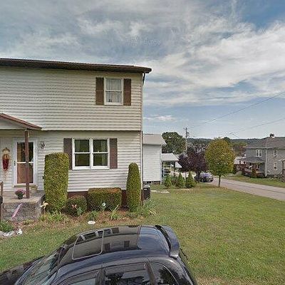 702 Locust St, Youngwood, PA 15697