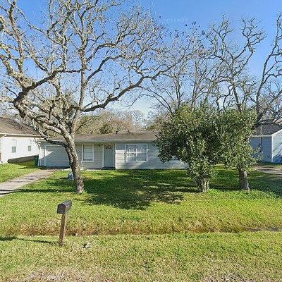 704 Grafton St, La Marque, TX 77568