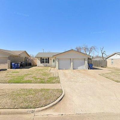705 S Highland Dr, Mustang, OK 73064