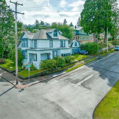 707 8 Th St, Astoria, OR 97103