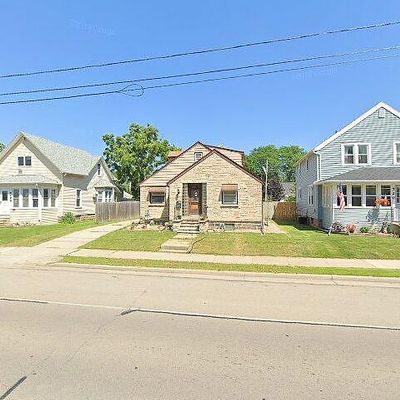 716 S Commercial St, Neenah, WI 54956