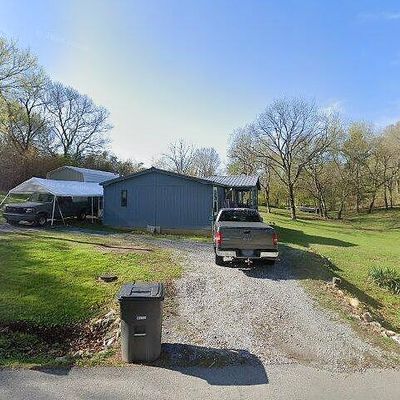 735 Million St, Athens, TN 37303