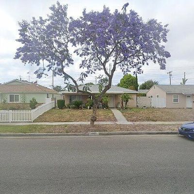 6027 Candlewood St, Lakewood, CA 90713