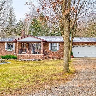 6025 Owosso Rd, Fowlerville, MI 48836