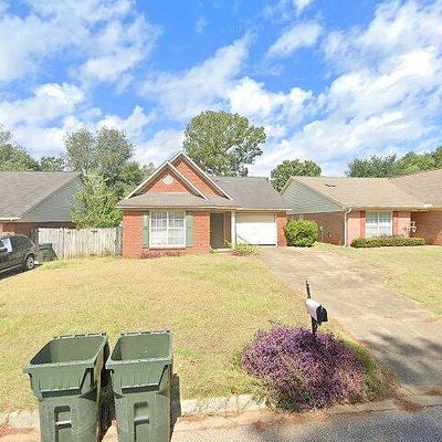 610 W Roxbury Rd, Dothan, AL 36305