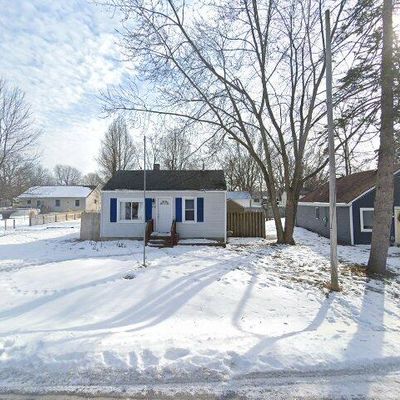 6102 Pearl St, Burton, MI 48509