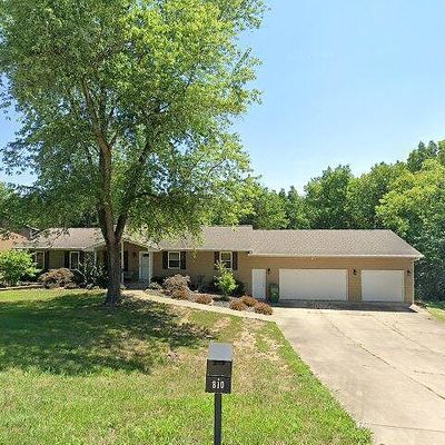 810 Levin Dr, O Fallon, MO 63366